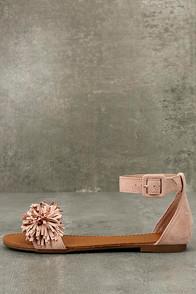 Breckelle's Jocasa Blush Suede Fringe Flat Sandals