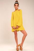Free People | Drift Away Yellow Cold Shoulder Tunic Top | Size X-small | 100% Rayon | Lulus