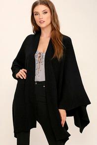 Fate Treat Yourself Black Poncho