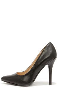 My Delicious Date Matte Black Pointed Pumps