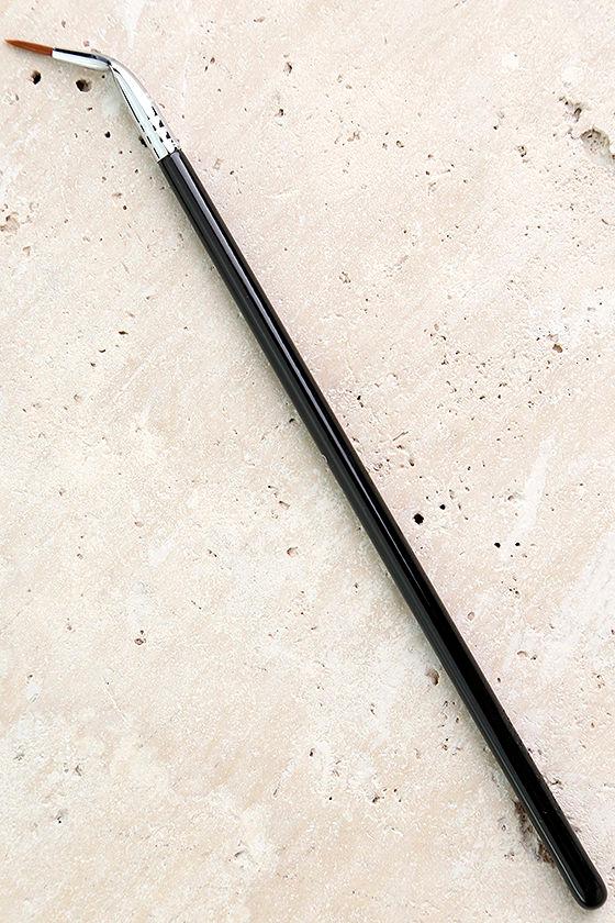 Sigma Beauty | Sigma B12 Bent Liner Makeup Brush | Black | Cruelty Free | No Animal Testing | Lulus