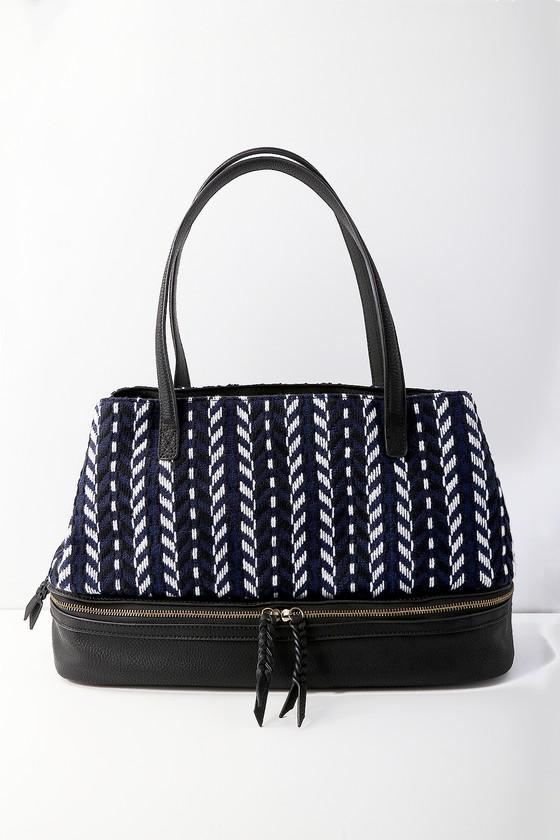 Lulus - Briley Navy Blue And Black Woven Tote - Vegan Friendly