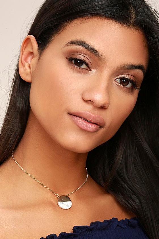 Lulus | Most Modern Gold And Ivory Necklace | White