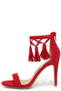 Qupid Macrame I? Red Suede Fringe Heels