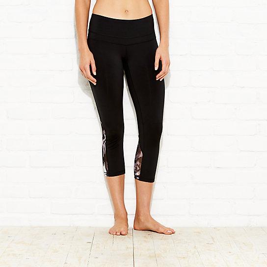 Lucy Powerfully Poised Capri Legging