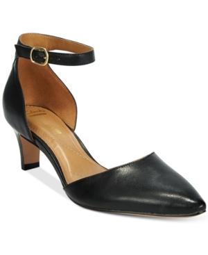 Clarks Collection Women's Crewso Reading Two-piece Pumps Women's Shoes