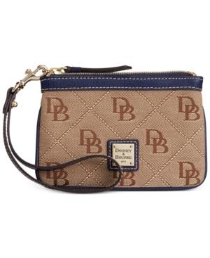 Dooney & Bourke Maxi Quilt Americana Signature Medium Wristlet