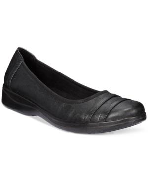 Easy Street Measure Flats Women's Shoes