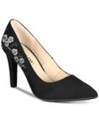 Rialto Mackenna Embroidered Pumps Women's Shoes