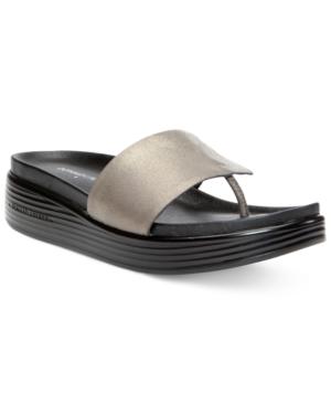 Donald J Pliner Women's Fifi Flatform Thong Sandals Women's Shoes