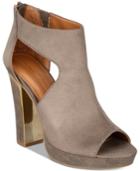 Report Lilia Shooties Women's Shoes