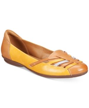 Clarks Collection Women's Gracelin Gemma Flats Women's Shoes