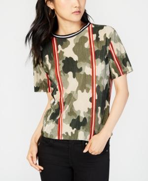 Gypsies & Moondust Juniors' Camo-printed Micropleated Top