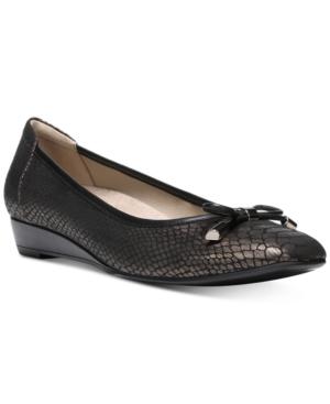 Naturalizer Dove Flats Women's Shoes