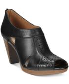 Clarks Collection Women's Jovelyn Hollis Shooties Women's Shoes