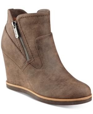 Indigo Rd. Naoko Wedge Booties Women's Shoes