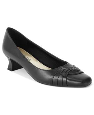 Easy Street Kitten Heel Tidal Pumps Women's Shoes