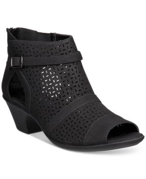 Easy Street Carrigan Sandals Women's Shoes