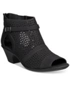 Easy Street Carrigan Sandals Women's Shoes