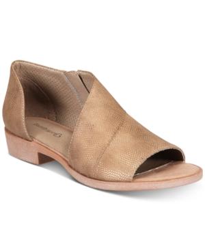 Bare Traps Sedina Flat Sandals Women's Shoes