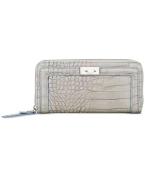 Nine West Internal Affairs Zip Around Wallet