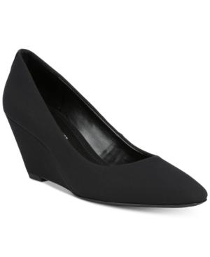 Donald J Pliner Jeri Pumps Women's Shoes