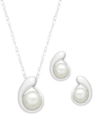 Cultured Freshwater Pearl Pendant Necklace (7-8mm) And Earrings (6-7mm) Set In Sterling Silver