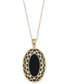 Onyx Oval Framed 18 Pendant Necklace In 14k Gold