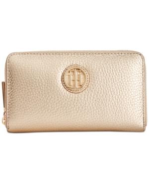 Tommy Hilfiger Lucky Charm Pebble Leather Medium Zip-around Wallet