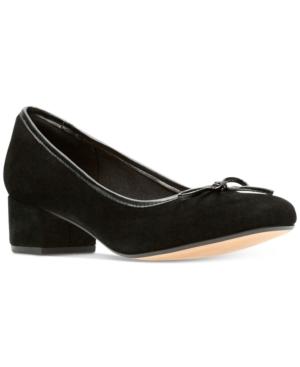 Clarks Women's Chartli Daisy Dress Pumps Women's Shoes