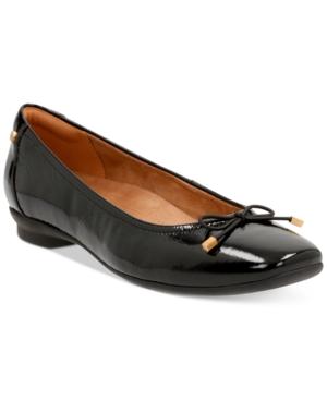 Clarks Artisan Women's Candra Light Flats Women's Shoes
