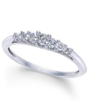 Diamond Seven-stone Graduated Band (1/4 Ct. T.w.) In 14k White Gold