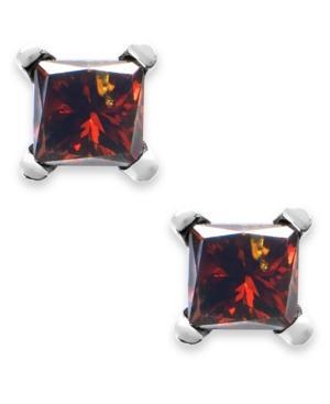 10k White Gold Red Diamond Stud Earrings (1/4 Ct. T.w.)