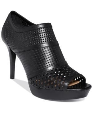 Tahari Dorris Mid Heel Platform Shooties Women's Shoes