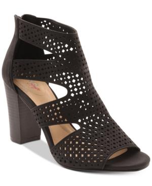 Xoxo Beamer Sandals Women's Shoes