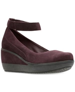 Clarks Artisan Women's Wynnmere Fox Ankle-strap Wedges Women's Shoes