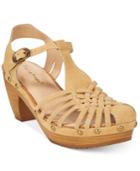 Bare Traps Sanata T-strap Sandals Women's Shoes