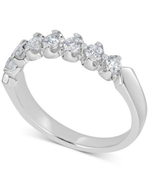 Diamond Scallop Band (1/4 Ct. T.w.)