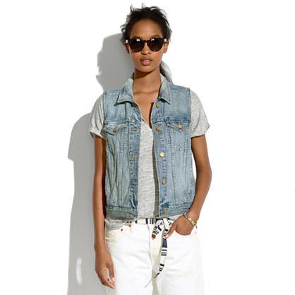Madewell The Jean Vest In Clear Blue