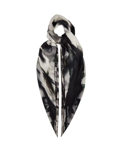 Matchesfashion.com Alexander Mcqueen - Abstract Rose Print Silk Scarf - Womens - Black