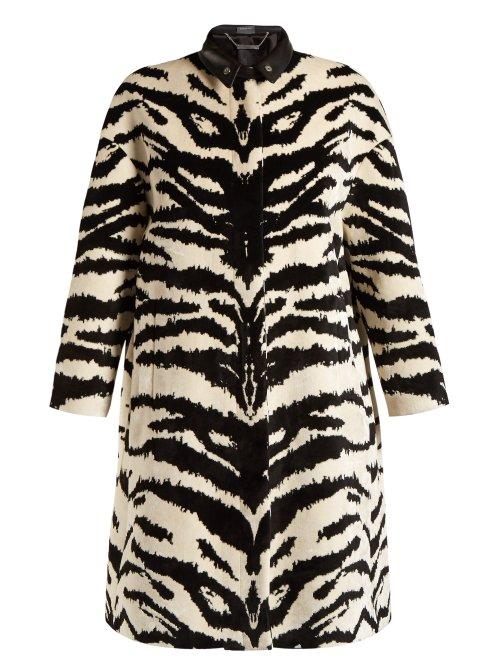 Matchesfashion.com Alexander Mcqueen - Tiger Jacquard Velvet Coat - Womens - Black White