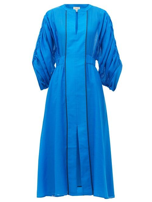 Matchesfashion.com Zeus + Dione - Rhea Ruched-sleeve Cotton-blend Dress - Womens - Blue