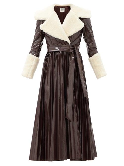 Matchesfashion.com A.w.a.k.e. Mode - Pleated Faux-fur And Cotton-blend Pvc Wrap Coat - Womens - Brown