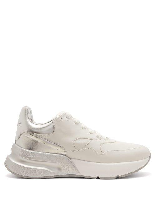 Matchesfashion.com Alexander Mcqueen - Runner Raised Sole Low Top Leather Trainers - Womens - White Silver