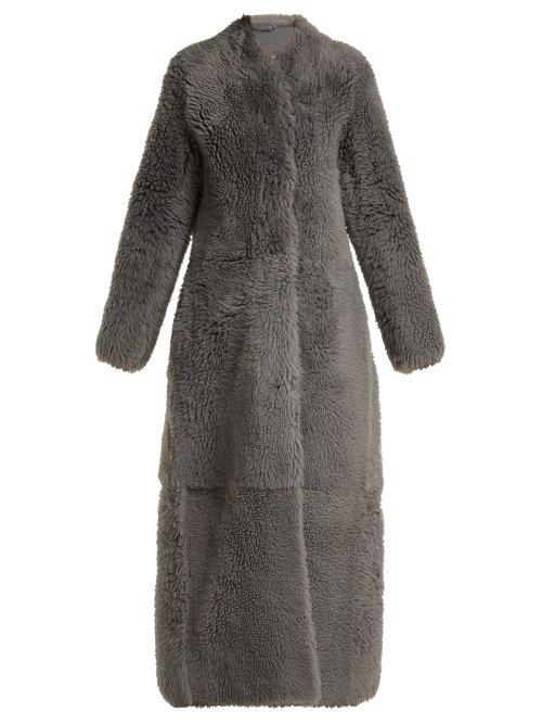 Matchesfashion.com The Row - Tralman Shearling Coat - Womens - Grey