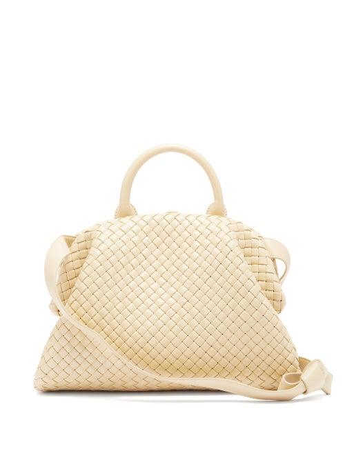Matchesfashion.com Bottega Veneta - Bv Handle Intrecciato Leather Bag - Womens - Cream