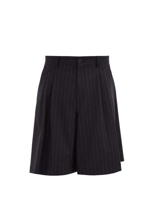 Matchesfashion.com Maison Margiela - Pleated Pinstriped Wool Shorts - Mens - Black