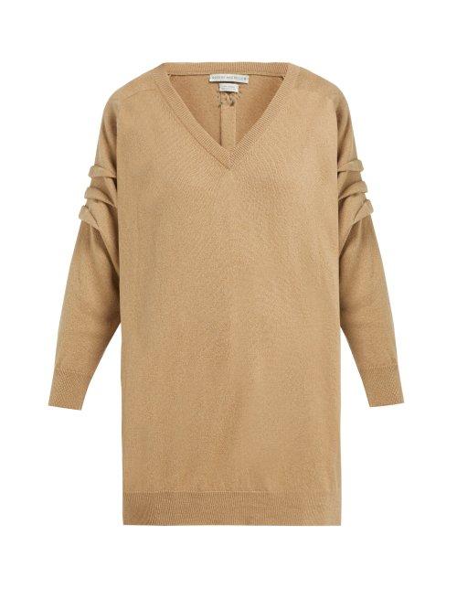 Matchesfashion.com Queene And Belle - V Neck Cashmere Sweater - Womens - Camel