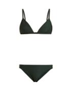 Eres Reporter And Chronique Triangle Bikini