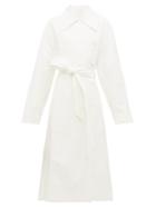 Matchesfashion.com The Row - Efo Stonewashed Linen Blend Trench Coat - Womens - White